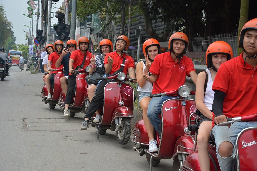 Hanoi Countryside Vespa Tour: Red River Delta & Co Loa Ancient Citadel