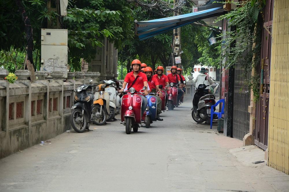 Hanoi Countryside Vespa Tour: Red River Delta & Co Loa Ancient Citadel