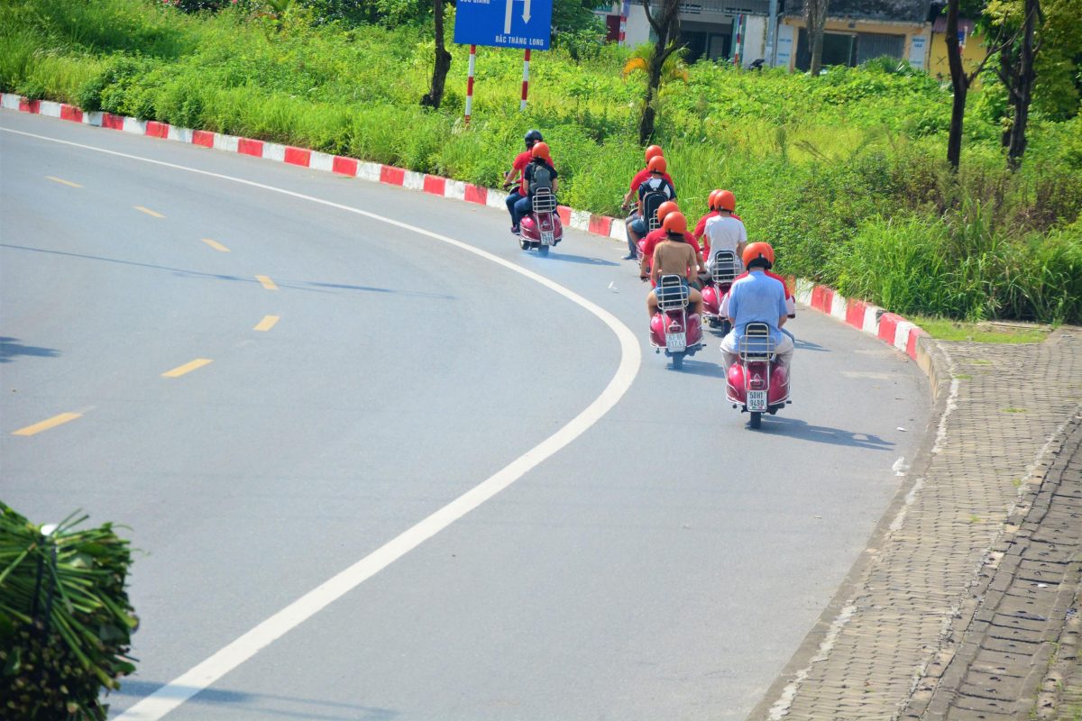 Hanoi Countryside Vespa Tour: Red River Delta & Co Loa Ancient Citadel