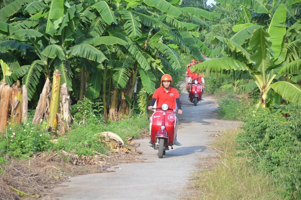 Hanoi Countryside Vespa Tour: Red River Delta & Co Loa Ancient Citadel