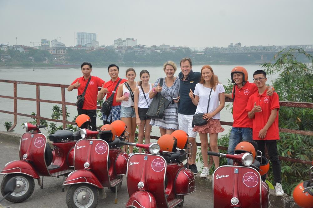 Hanoi Countryside Vespa Tour: Red River Delta & Co Loa Ancient Citadel