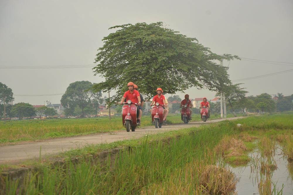 Hanoi Countryside Vespa Tour: Red River Delta & Co Loa Ancient Citadel