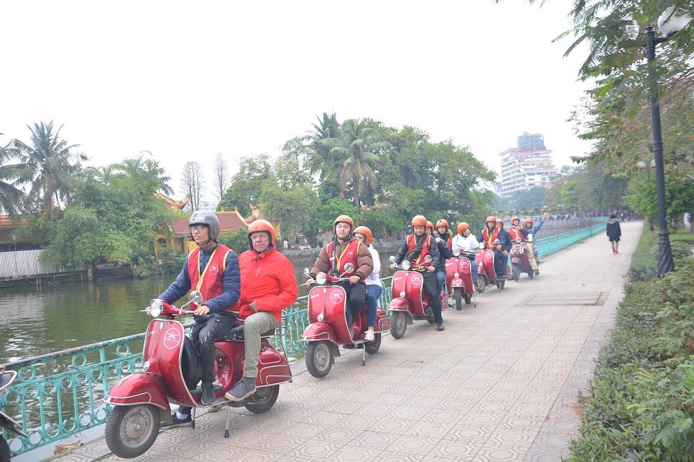 Hanoi Countryside Vespa Tour: Red River Delta & Co Loa Ancient Citadel