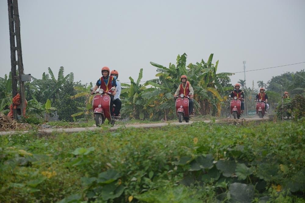 Hanoi Countryside Vespa Tour: Red River Delta & Co Loa Ancient Citadel